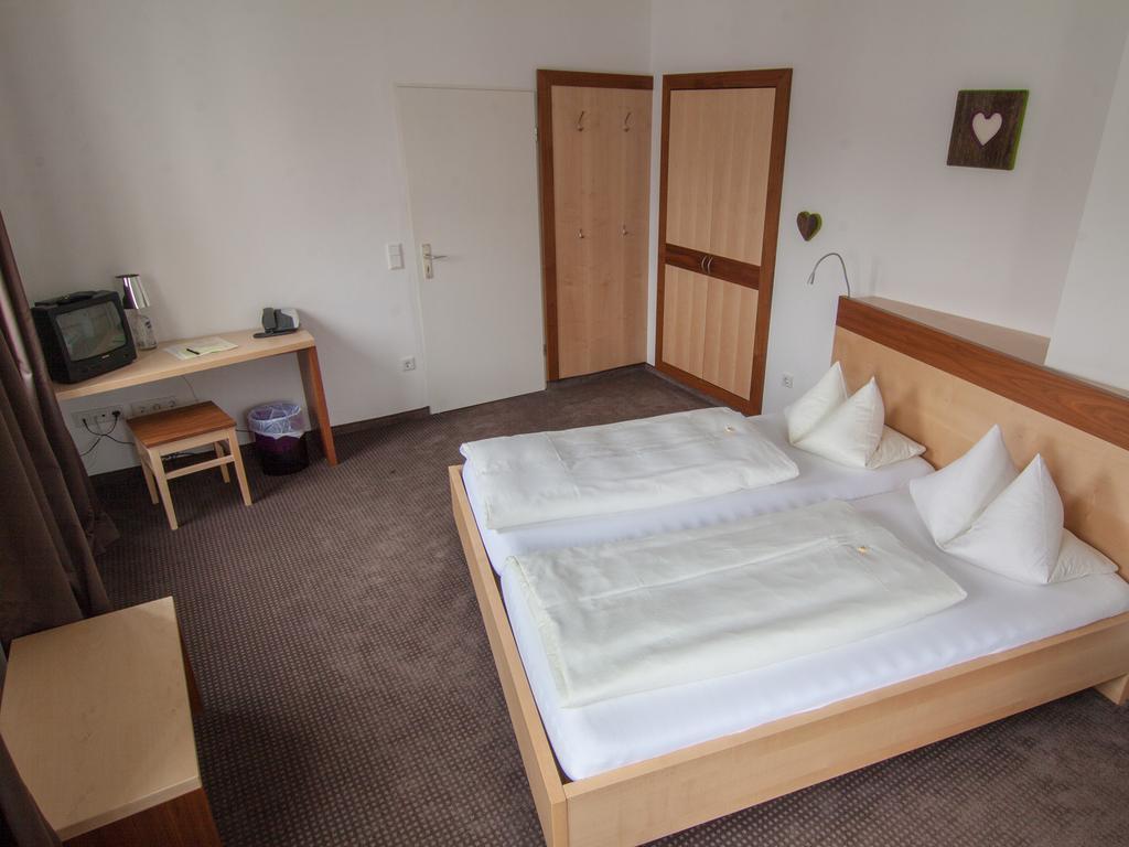 Hotel Hartmann Fuerstenfeldbruck Szoba fotó