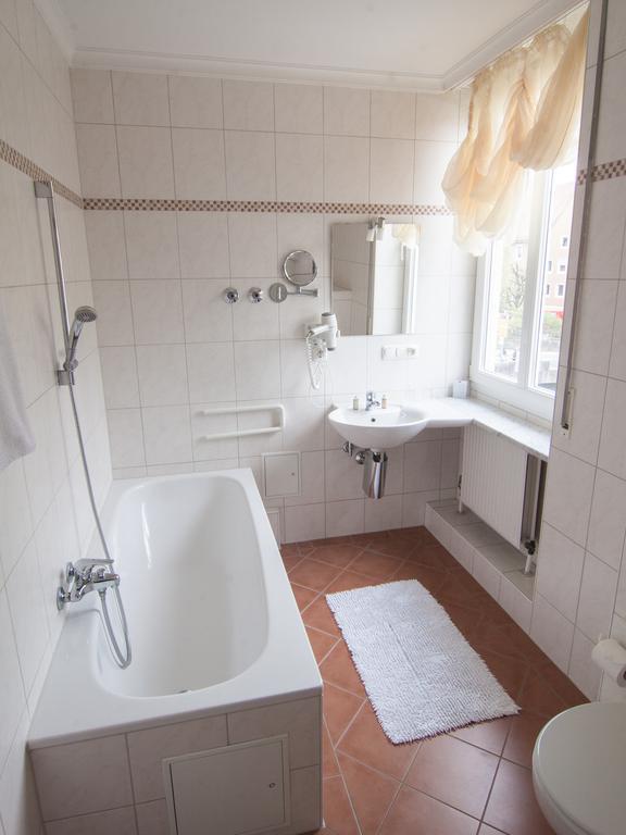 Hotel Hartmann Fuerstenfeldbruck Szoba fotó